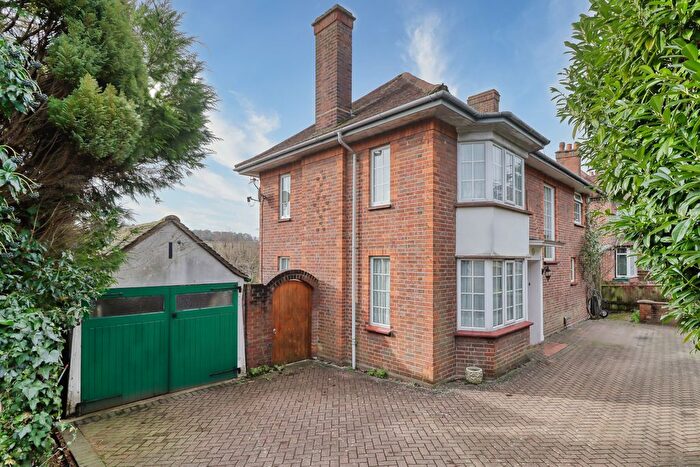 4 Bedroom Detached House For Sale In West Wycombe Road, High Wycombe, Buckinghamshire, HP12