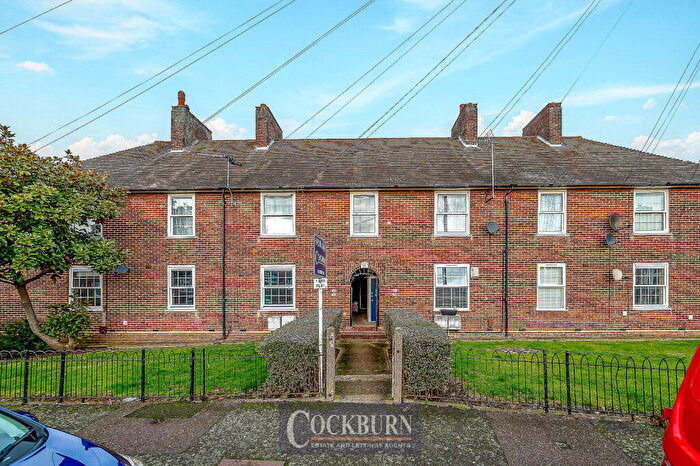 1 Bedroom Maisonette For Sale In Prestbury Square, Mottingham, SE9