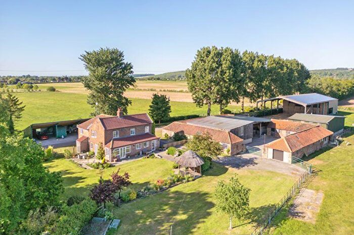 4 Bedroom Character Property For Sale In Ellerker, Brough, HU15