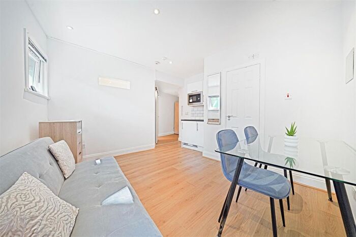 1 Bedroom Flat To Rent In Stanwick Road, West Kensington, W14
