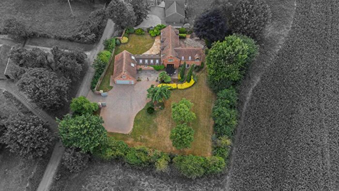 5 Bedroom Barn Conversion For Sale In Barn Charm At Orchard Barn, Saxondale Village, NG13