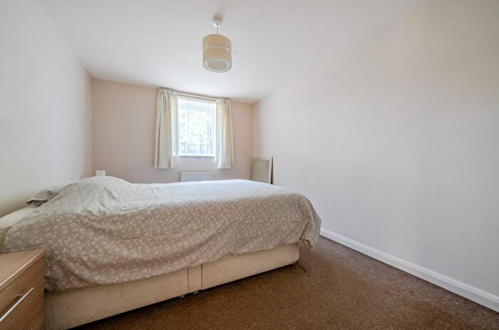 1 Bedroom Flat For Sale In Christopher Court, Leicester Road, Barnet, EN5