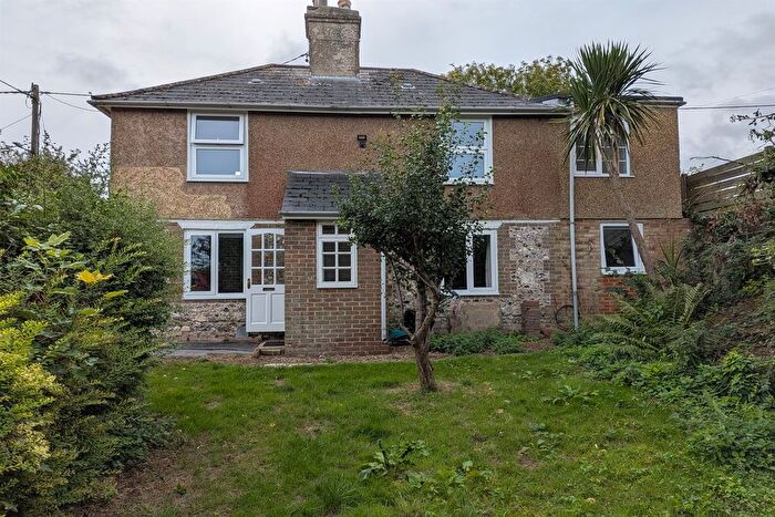 2 Bedroom Cottage To Rent In Napchester Road, Whitfield, CT16