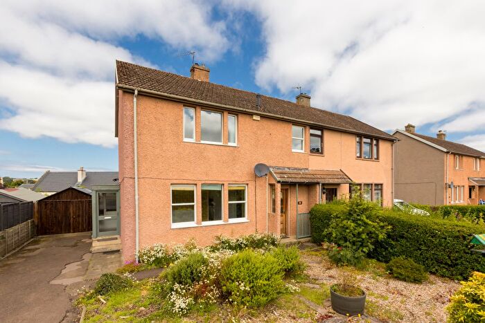 3 Bedroom Semi-Detached House For Sale In Briery Bank, Haddington, EH41