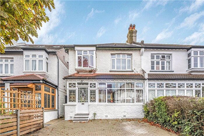 2 Bedroom Flat To Rent In Beatrice Avenue, London, SW16