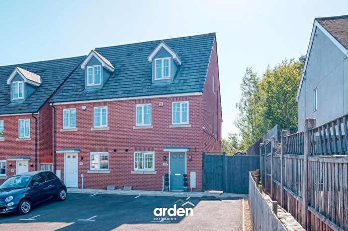 3 Bedroom Semi Detached House For Sale In High Street, Wollaston, DY8
