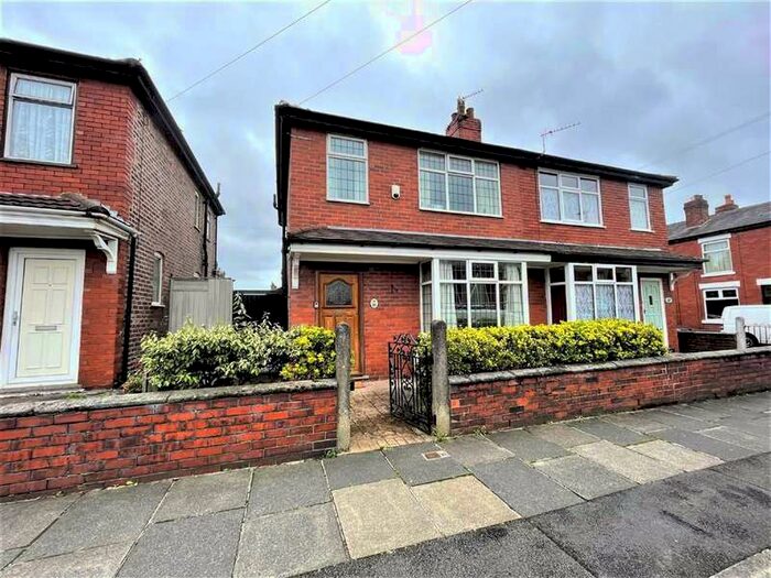 Houses for sale & to rent in M34 6AX, Stockport Road, Denton North East