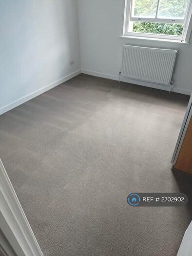 2 Bedroom Flat To Rent In Streatley Road, London, NW6