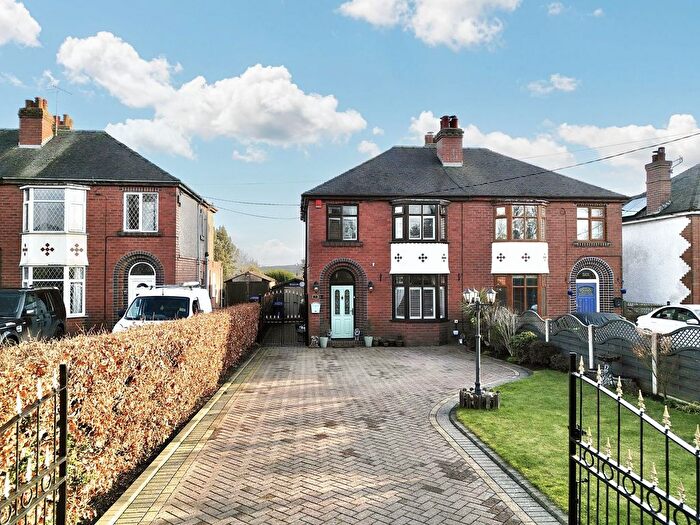 3 Bedroom Semi-Detached House For Sale In Dovedale Road, Kingsley, ST10