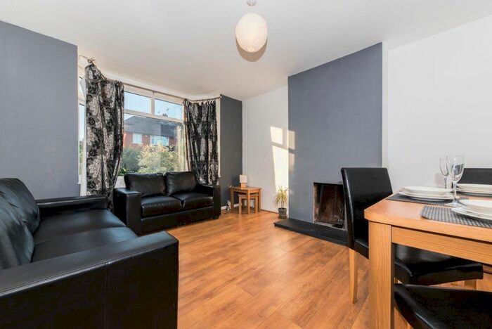 4 Bedroom Property To Rent In Hillside Avenue, Canterbury, CT2