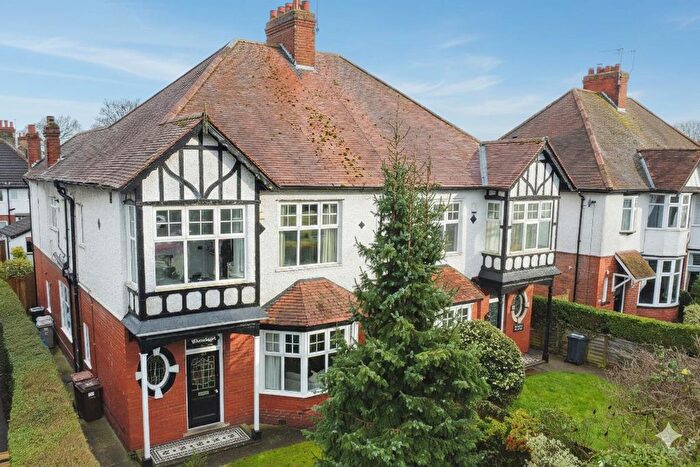 4 Bedroom Semi Detached House For Sale In Cranleigh, Anlaby Road, Hull, HU4