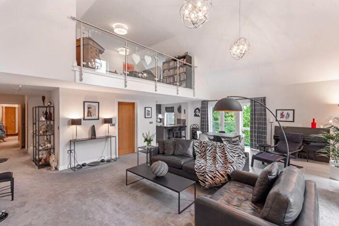 2 Bedroom Flat For Sale In Melrose House, La Sagesse, Jesmond, Newcastle Upon Tyne, NE2