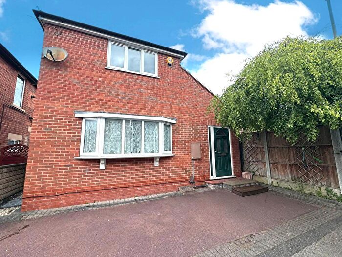 2 Bedroom Detached House To Rent In Broomhill Road, Bulwell, Nottingham, Nottinghamshire, NG6