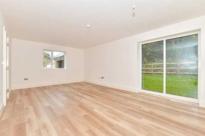 4 Bedroom Detached House For Sale In Station Road, Dover, Kent, CT15