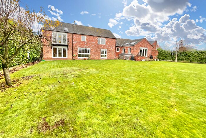5 Bedroom Barn Conversion For Sale In Bowling Bank, Higher Hall, LL13