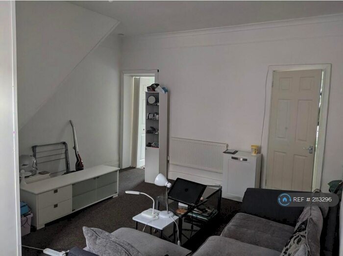 Studio To Rent In Rennie Street, Ferryhill, DL17