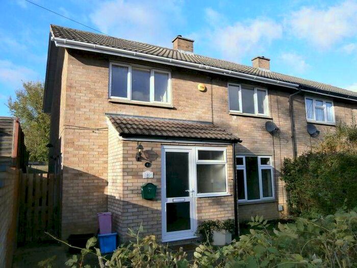 4 Bedroom Semi-Detached House To Rent In Little Hyde, Stevenage, Hertfordshire, SG2