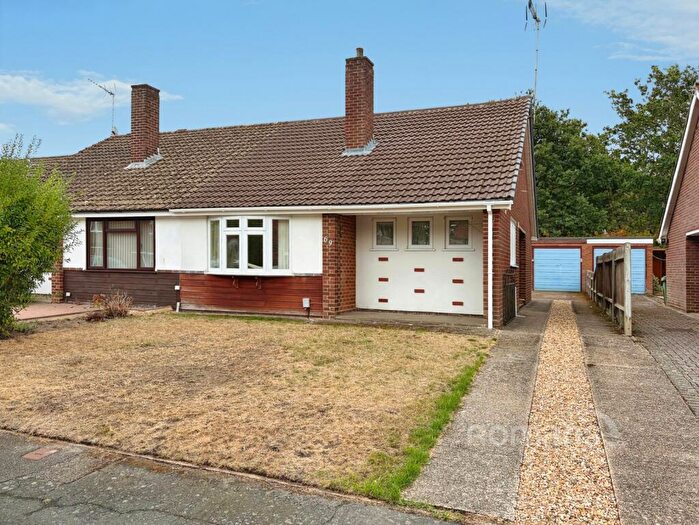 2 Bedroom Bungalow For Sale In Hazel Road, Mytchett, Camberley, GU16