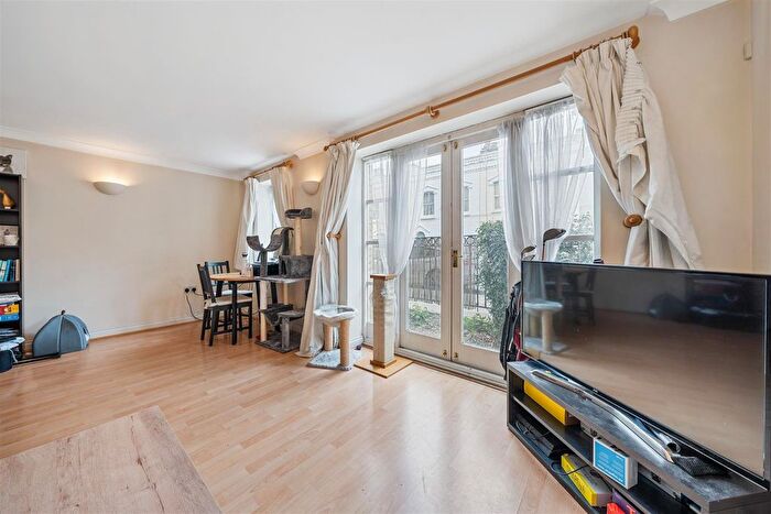 1 Bedroom Flat To Rent In Stockwell Green, London, SW9