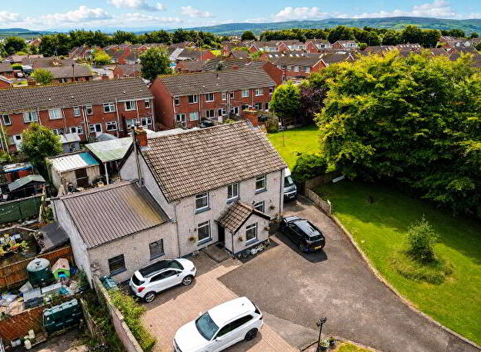 5 Bedroom Detached Farm House For Sale In Rossdowney Road, L’derry, BT47
