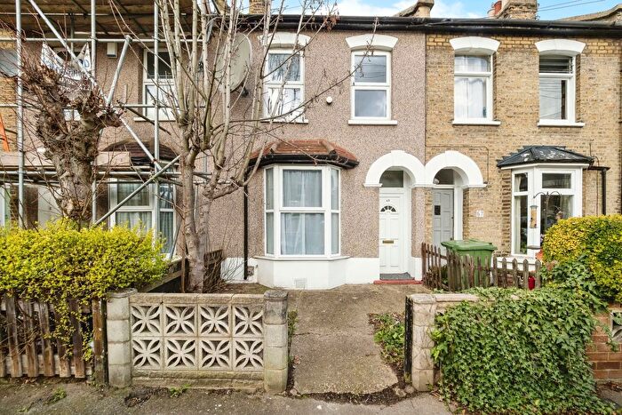 2 Bedroom Terraced House To Rent In Chestnut Avenue, London, E7