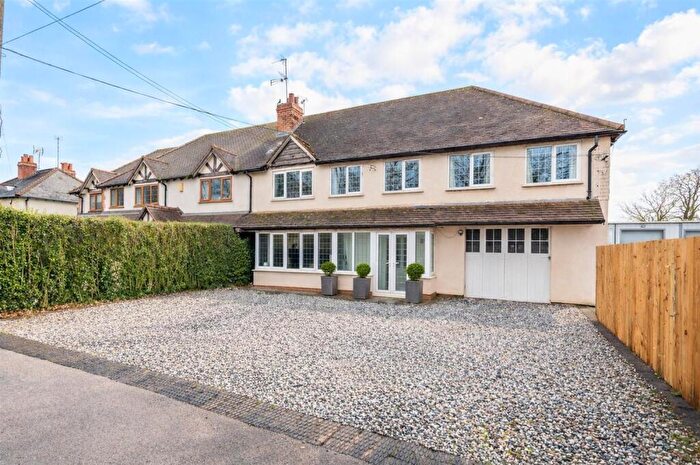 5 Bedroom Semi Detached House For Sale In Warwick Road, Knowle, B93