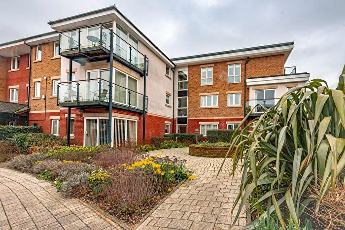 1 Bedroom Flat For Sale In Langstone Court, Drayton, PO6