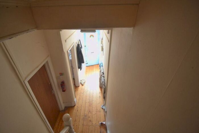 6 Bedroom House To Rent In Lausanne Road, M20