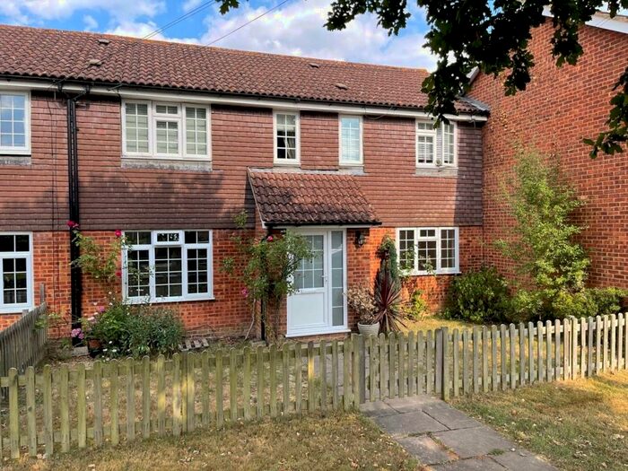 2 Bedroom Maisonette To Rent In Station Road, Station Road, Lingfield, Surrey, RH7