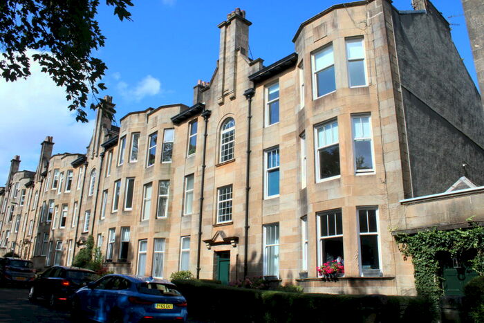 2 Bedroom Flat To Rent In Brodie Park Avenue, Paisley, PA2