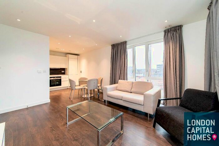 1 Bedroom Flat To Rent In Rm/Flat Hartwood Court, London, N4