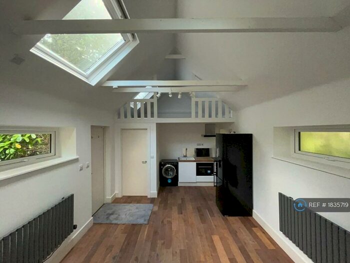 1 Bedroom Flat To Rent In Cookham, Maidenhead, SL6