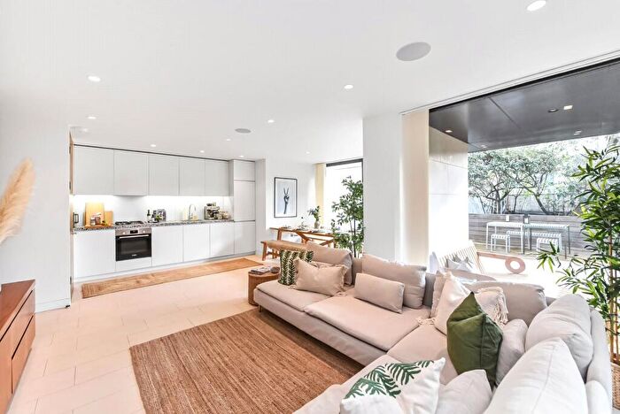 2 Bedroom Flat To Rent In Oval Road, London, NW1