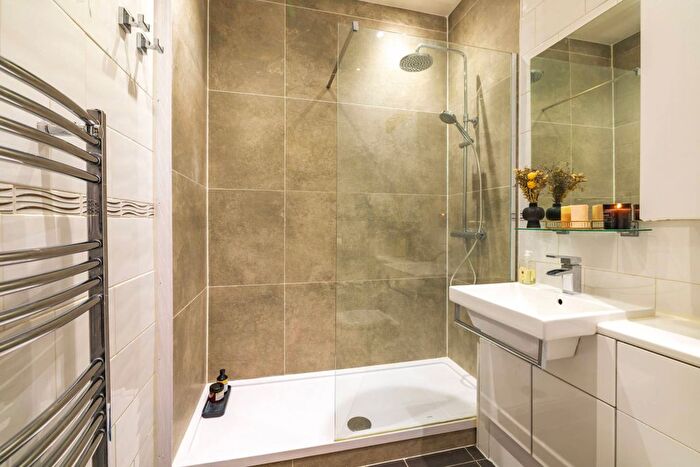 1 Bedroom Flat For Sale In Albyn Grove, Aberdeen, AB10