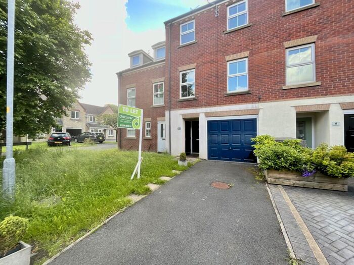 4 Bedroom House To Rent In Stonecross Close, Accrington, Lancashire, BB5