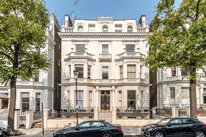 2 Bedroom Flat To Rent In Holland Park, Holland Park, W11