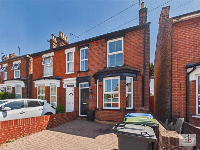 3 Bedroom Semi-Detached House For Sale In Wellesley Road, Ipswich, IP4