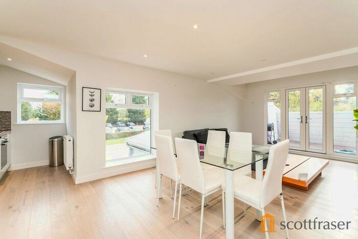 2 Bedroom Flat To Rent In Lower Road, Garsington, OX44