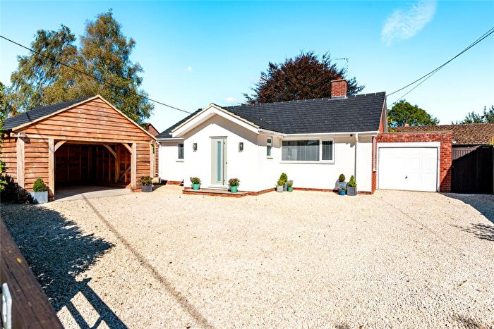 3 Bedroom Bungalow For Sale In Sheldon Road, Ickford, Aylesbury, Buckinghamshire, HP18