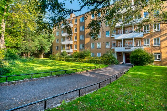 1 Bedroom Flat To Rent In Clifford House, Edith Villas, London, W14