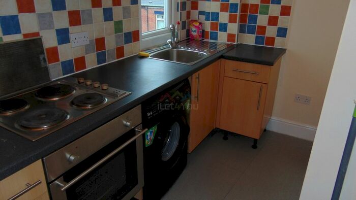 1 Bedroom Flat To Rent In Page Hall Road, Sheffield, S4