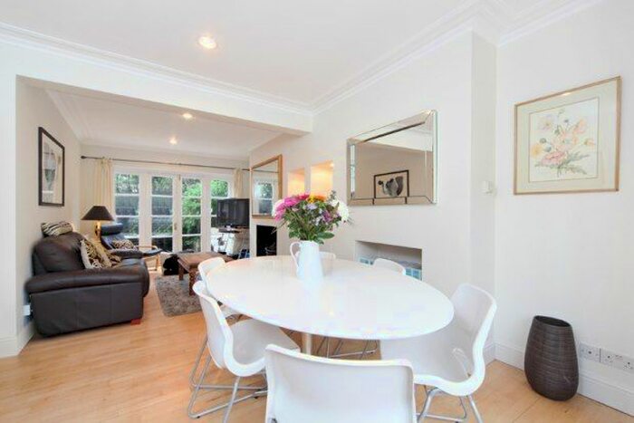 3 Bedroom Property To Rent In Brackley Terrace, London, W4