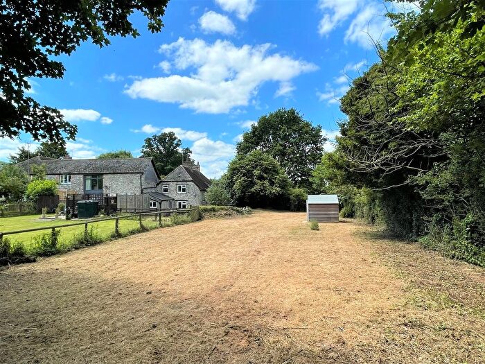 2 Bedroom Cottage To Rent In Lowton, Taunton, TA3