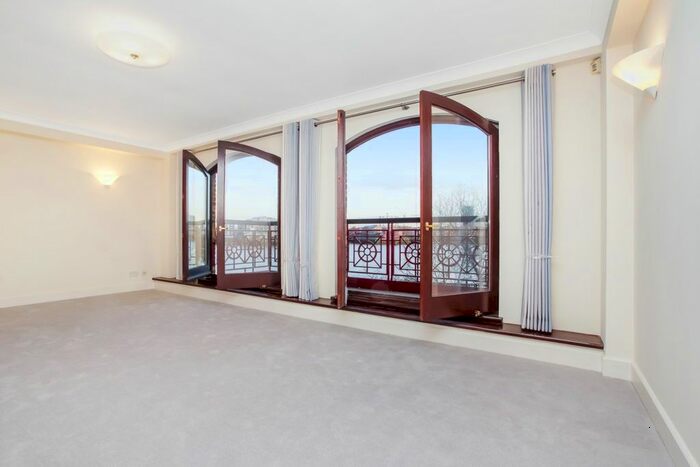 2 Bedroom Flat To Rent In Wapping Wall, London, E1W