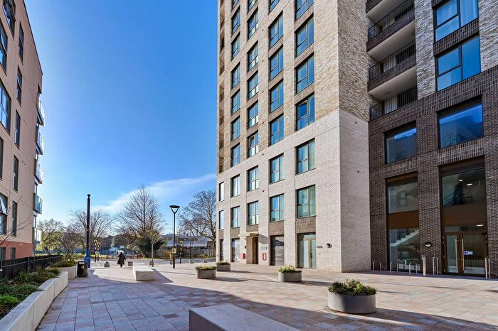 2 Bedroom Flat For Sale In North West Quarter, Queen's Park, NW6