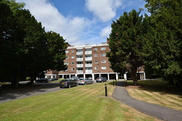 2 Bedroom Flat To Rent In Holders Hill Road, London, NW4