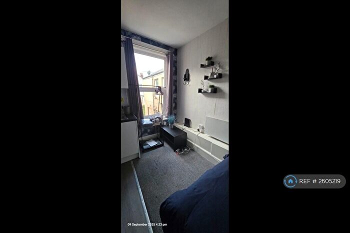 1 Bedroom Flat To Rent In Westmorland Avenue, Blackpool, FY1