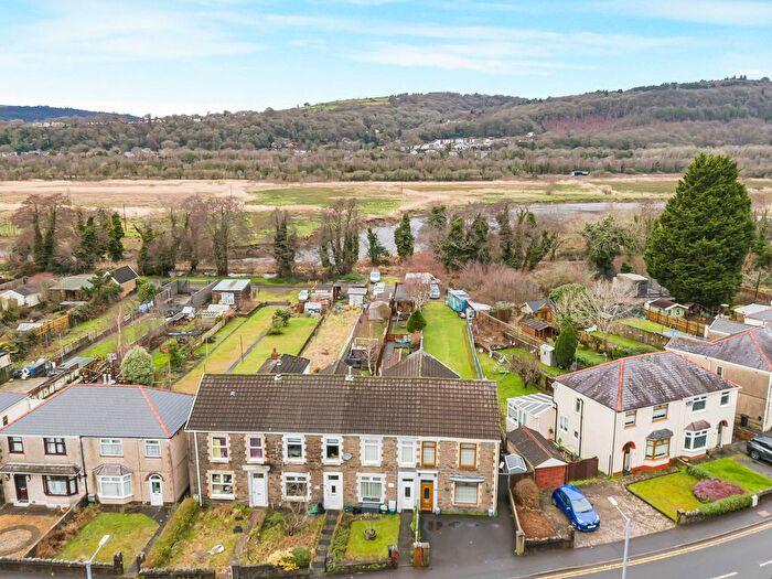 3 Bedroom Terraced House For Sale In Llantwit Road, Neath, SA11