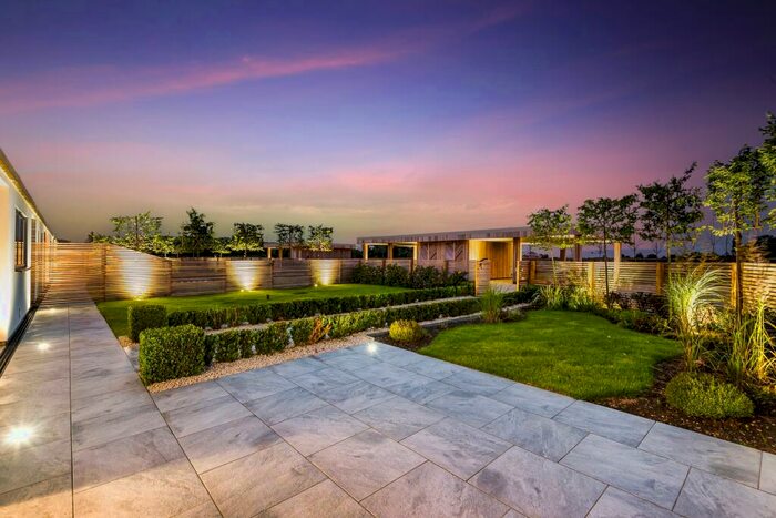 5 Bedroom Property For Sale In Claydon Road, MK18