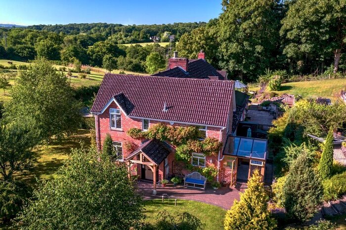 4 Bedroom Semi-Detached House For Sale In Michaelwood, Wotton-Under-Edge, GL12